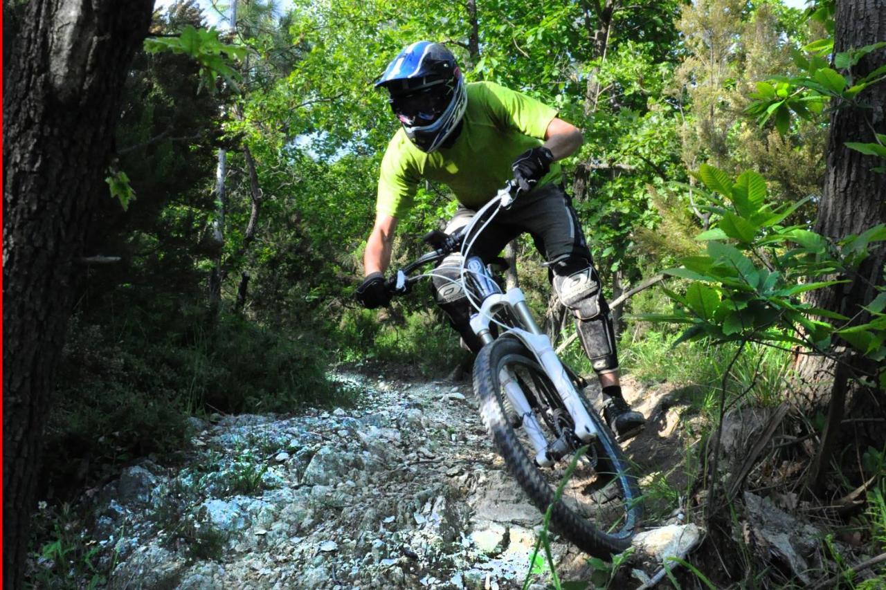 Residence Finale Bike And Beach Finale Ligure Εξωτερικό φωτογραφία